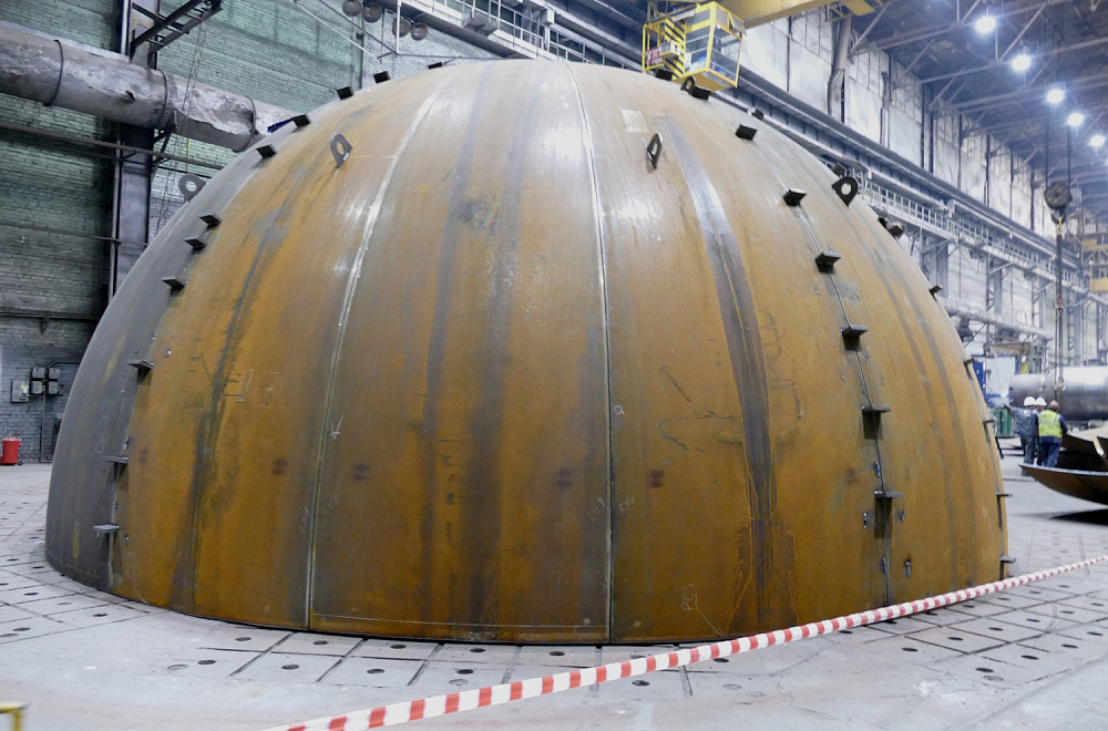 Уралхиммаш изготовил шаровой реактор для Оренбургского ГПЗ